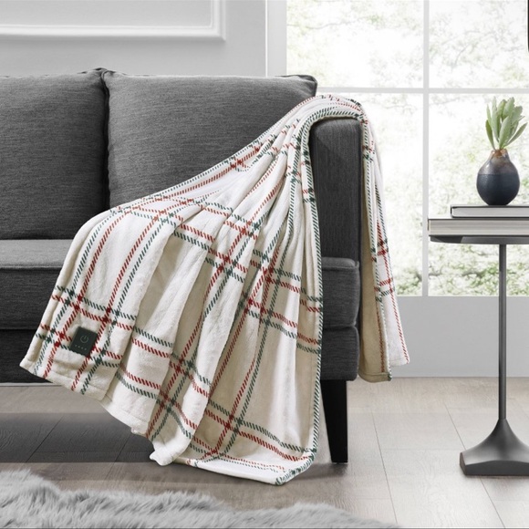 New Brookstone Cozy Heated Plush Throw Heat 4 Settings Built In Controller 50x60 - Picture 7 of 14